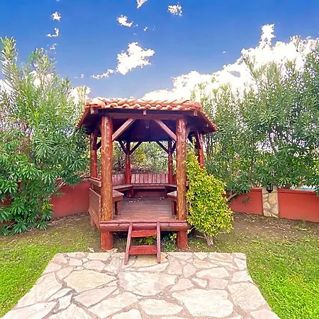 Lochville 2 Bedroom With Private Pool מלון